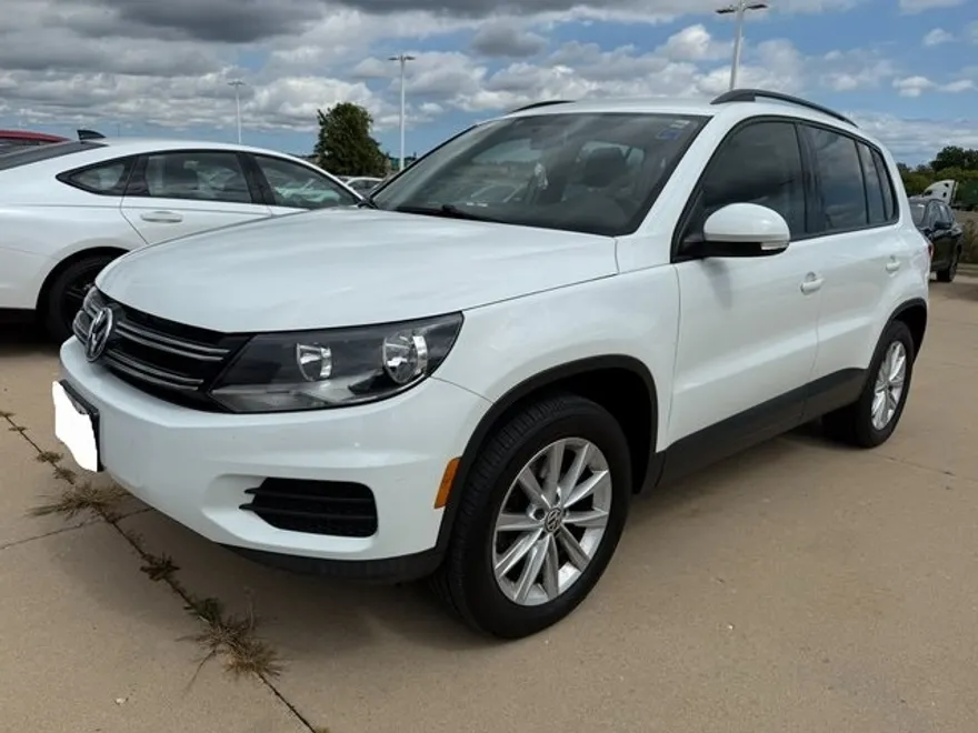 2017 Volkswagen Tiguan Limited photo 1