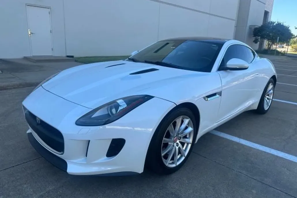 2016 Jaguar F-TYPE photo 1