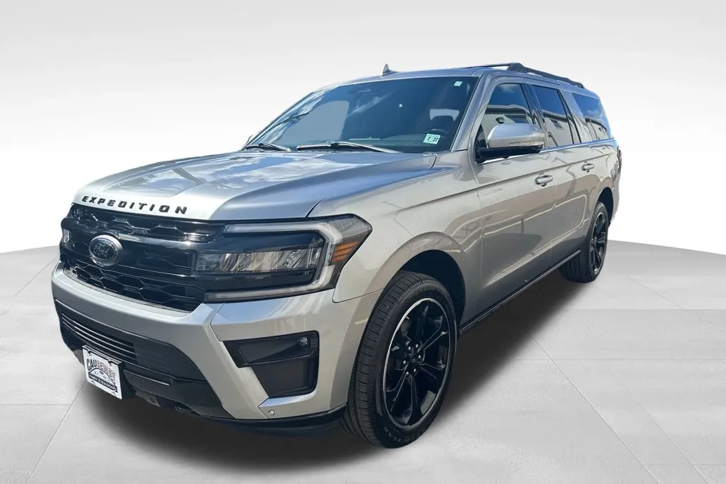 2022 Ford Expedition MAX Limited photo 1