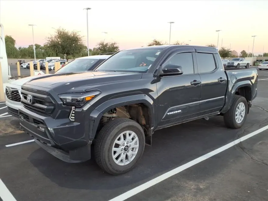 2024 Toyota Tacoma SR5 Double Cab 4x4 photo 1