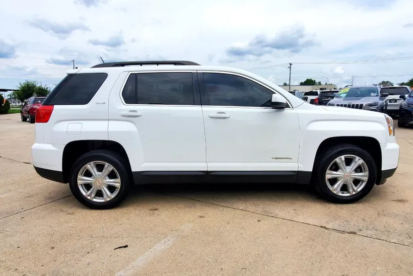 2017 Gmc Terrain SLE photo 1