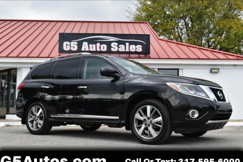 2015 Nissan Pathfinder Platinum photo 1