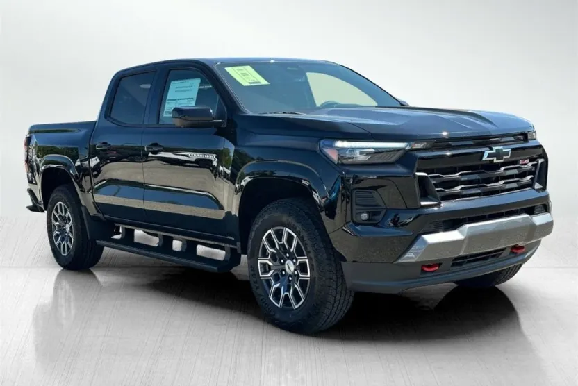 2026 Chevrolet Colorado Z71 photo 1
