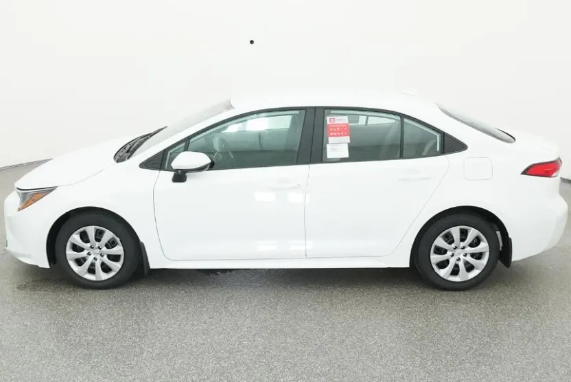 2025 Toyota Corolla LE photo 1
