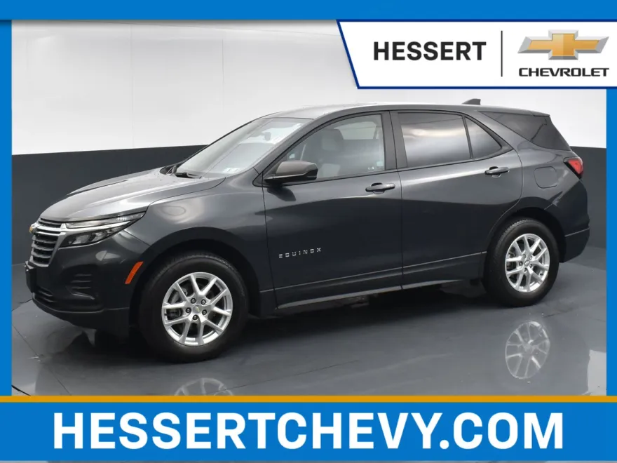 2022 Chevrolet Equinox LS photo 1