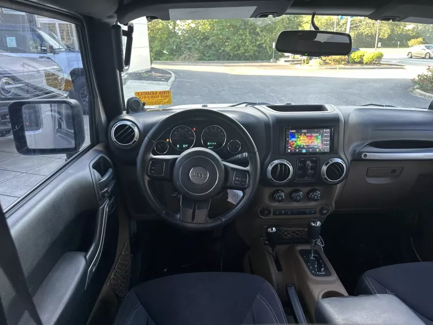 2013 Jeep Wrangler Unlimited Sahara photo 1