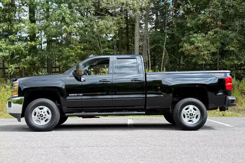 2018 Chevrolet Silverado 2500HD LT photo 1