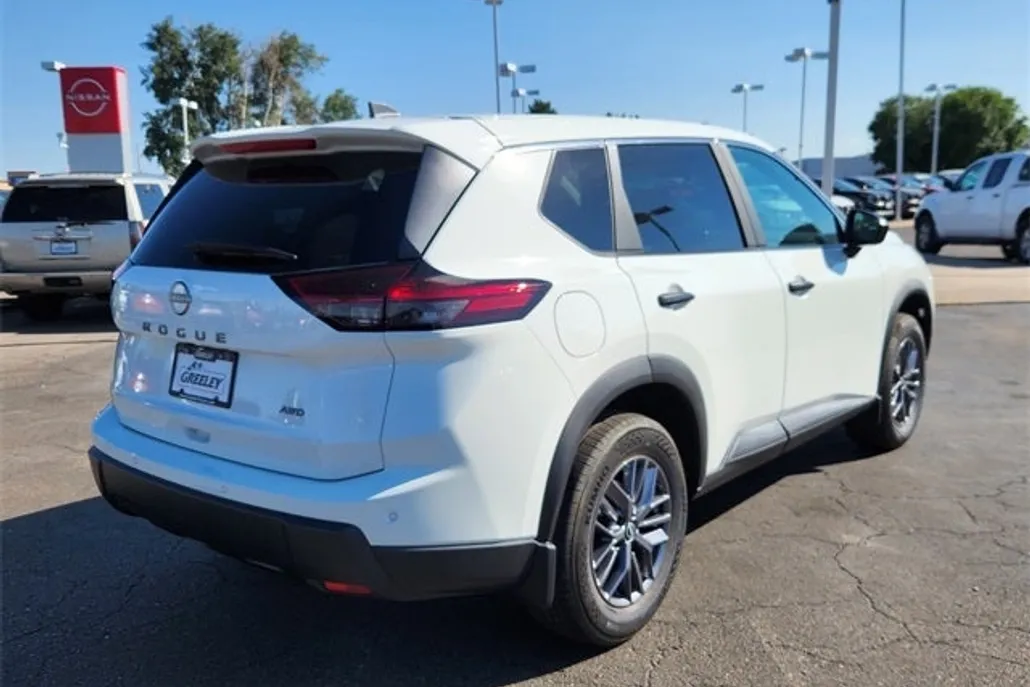 2026 Nissan Rogue S photo 1