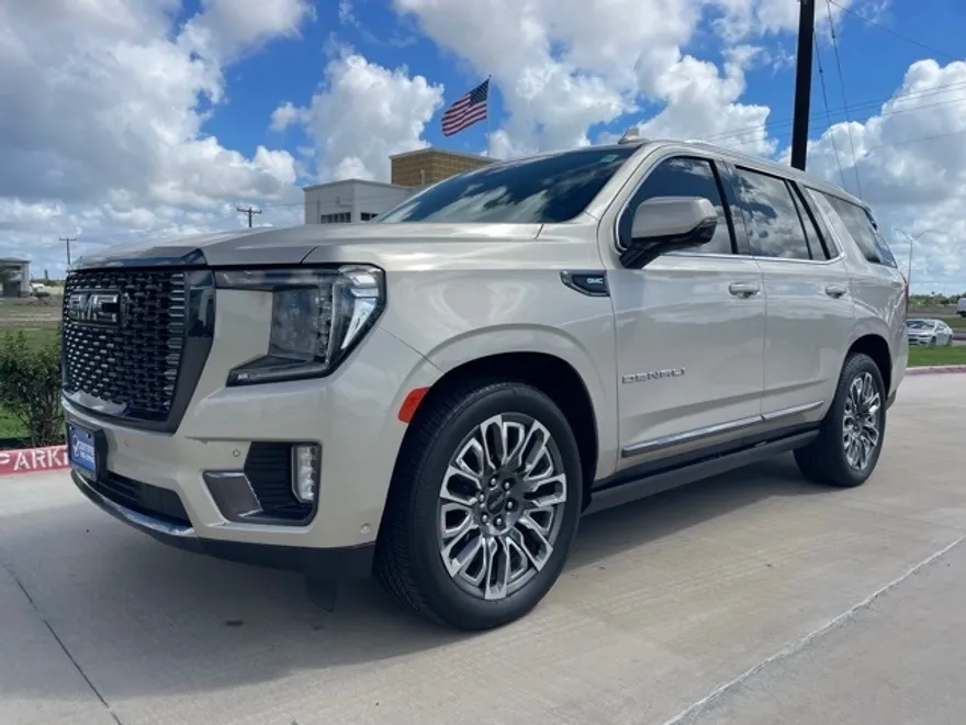 2023 Gmc Yukon Denali Ultimate photo 1