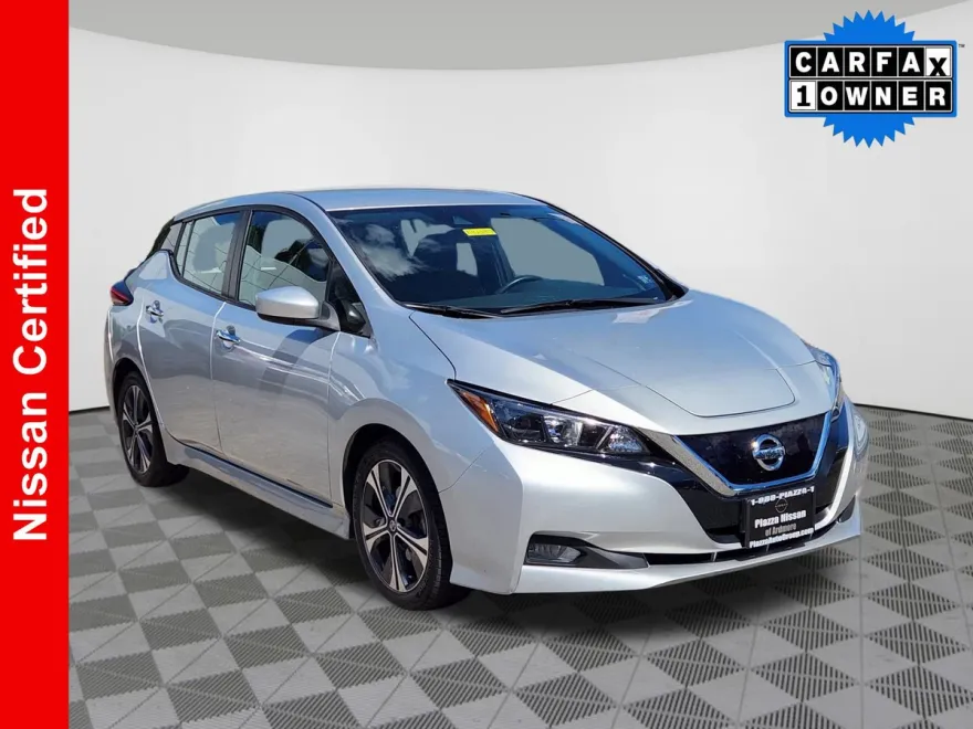 2020 Nissan Leaf SV photo 1