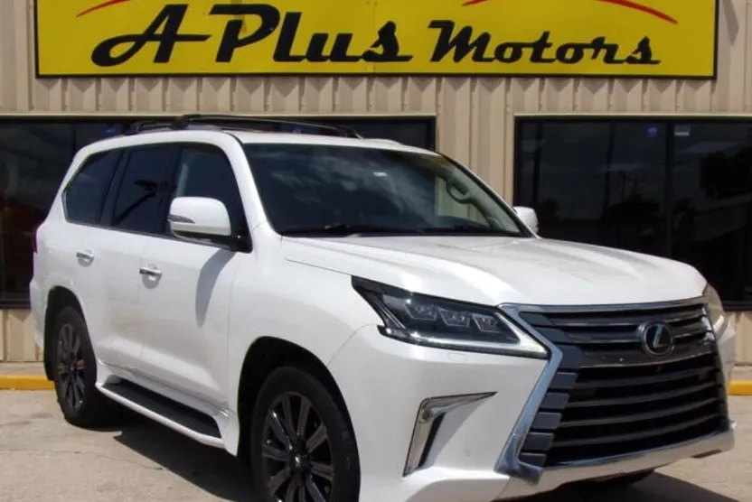 2017 Lexus LX 570 photo 1