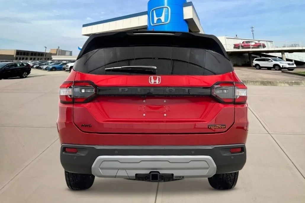 2025 Honda Pilot TrailSport photo 1