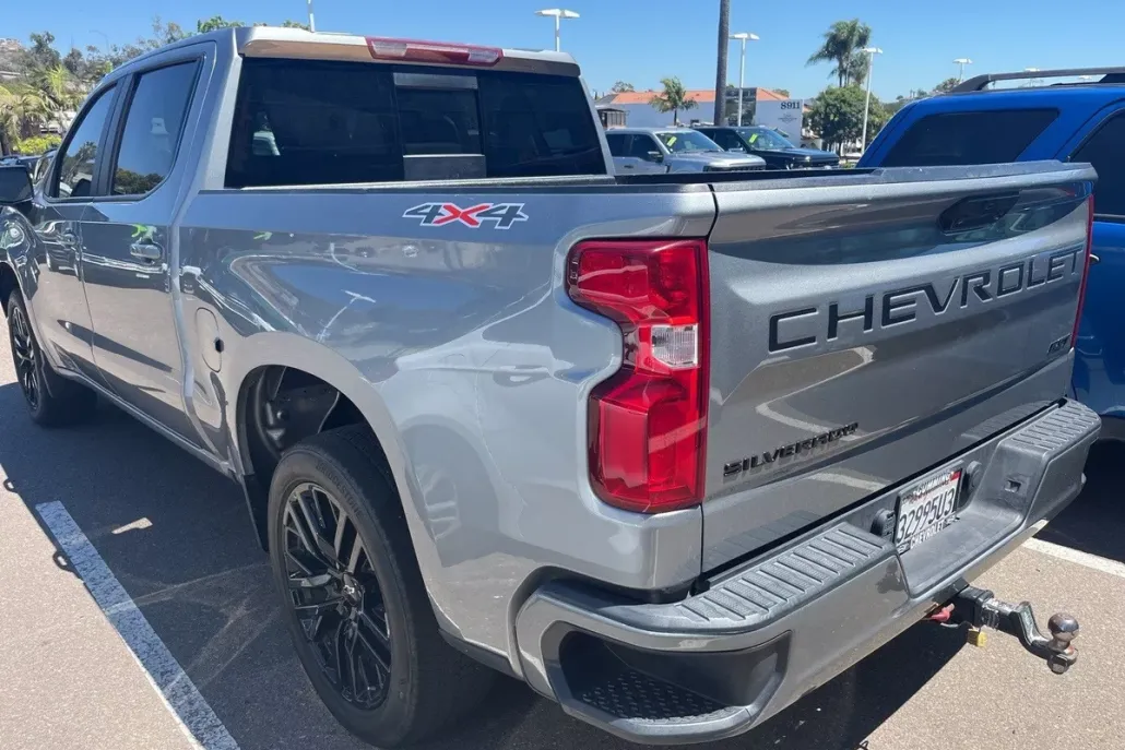 2023 Chevrolet Silverado 1500 RST photo 1