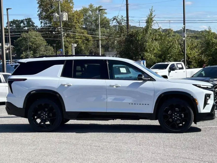 2026 Chevrolet Traverse RS photo 1