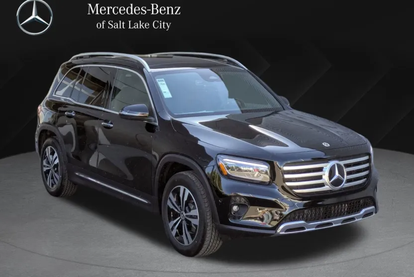 2026 Mercedes Benz GLB 250 4MATIC photo 1