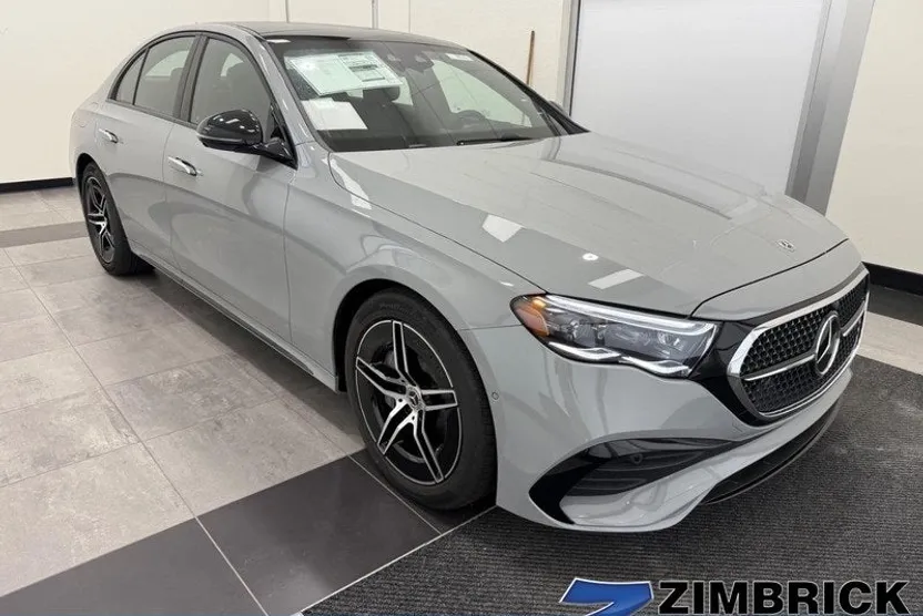 2026 Mercedes Benz E 450 4MATIC photo 1