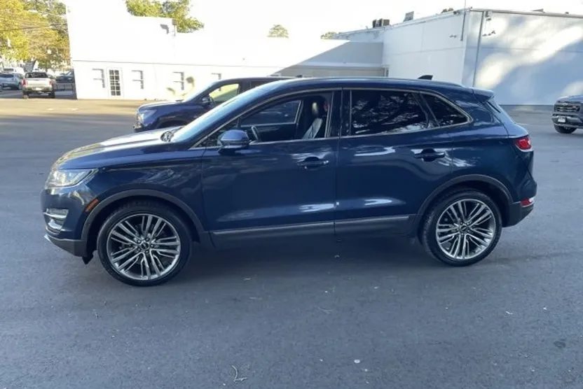 2015 Lincoln MKC Base photo 1