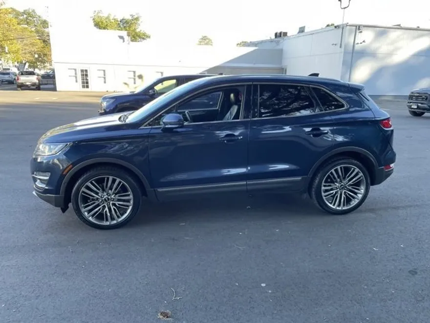 2015 Lincoln MKC Base photo 1