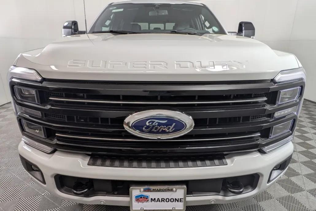 2025 Ford F-350 Platinum photo 1