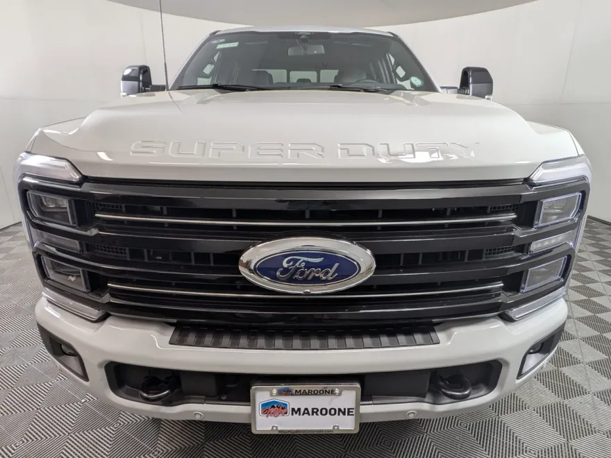 2025 Ford F-350 Platinum photo 1