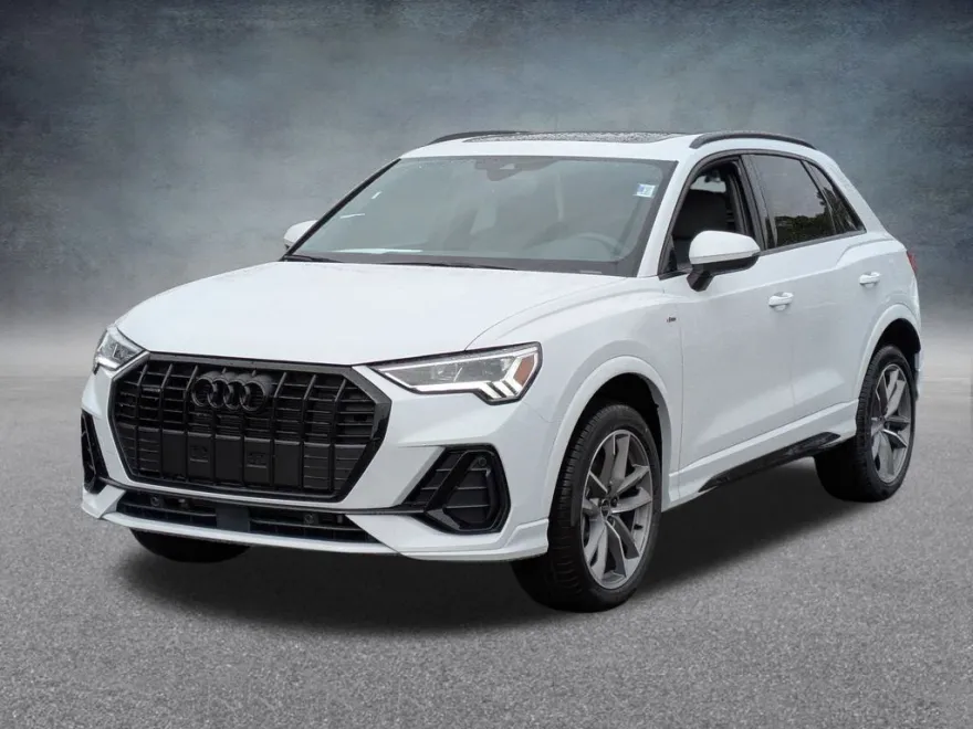 2025 Audi Q3 45 TFSI S line Premium photo 1