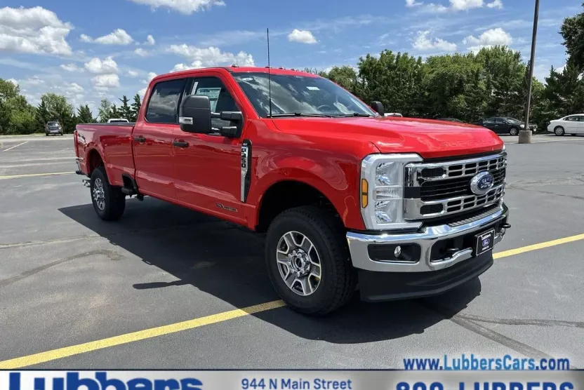 2025 Ford F-350 XLT photo 1