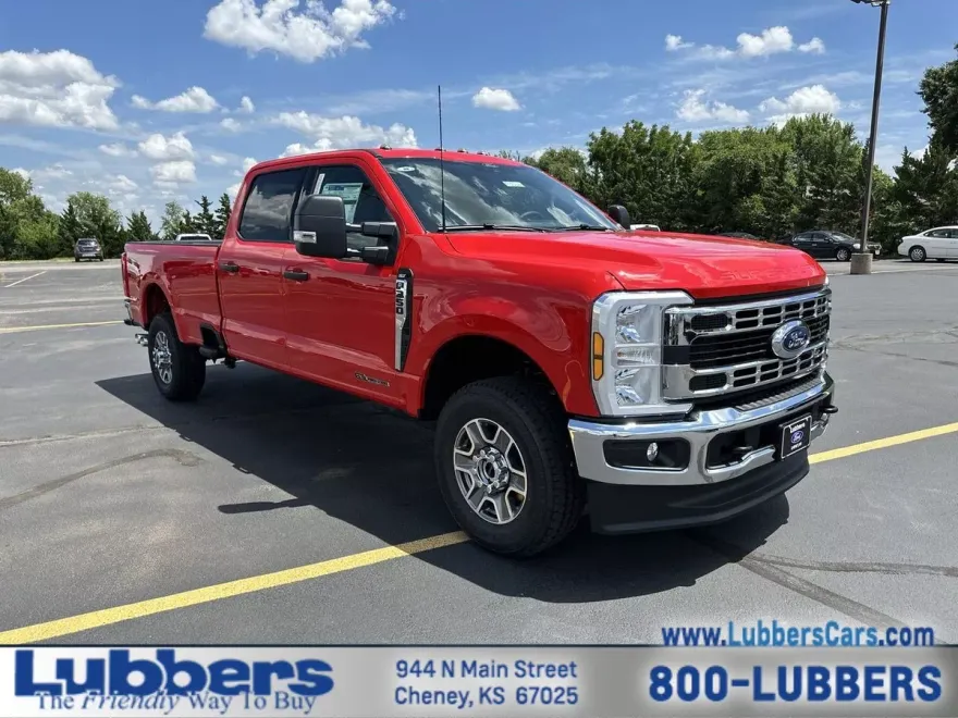 2025 Ford F-350 XLT photo 1