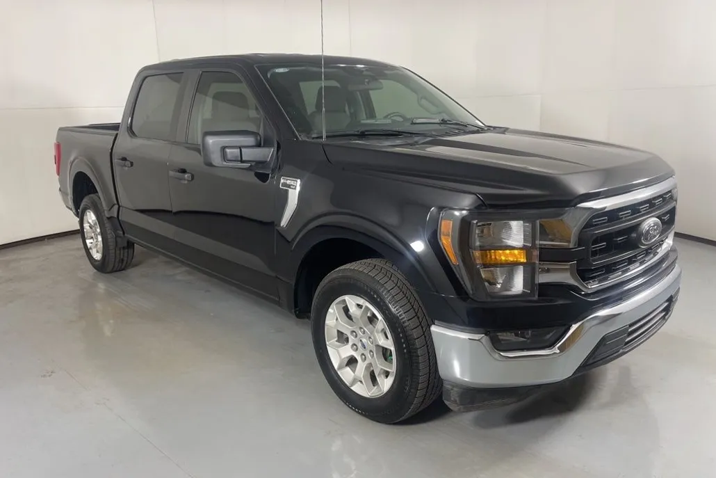 2023 Ford F-150 XLT photo 1