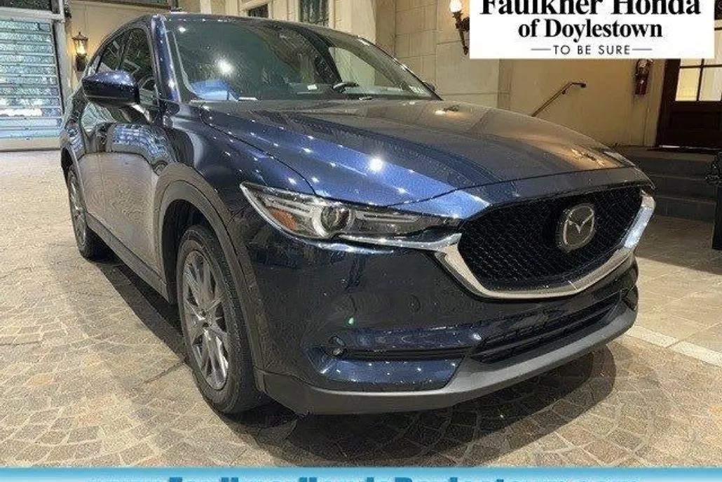 2021 Mazda CX-5 Signature photo 1