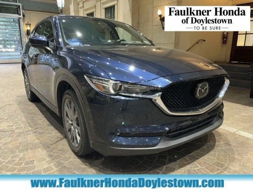 2021 Mazda CX-5 Signature photo 1