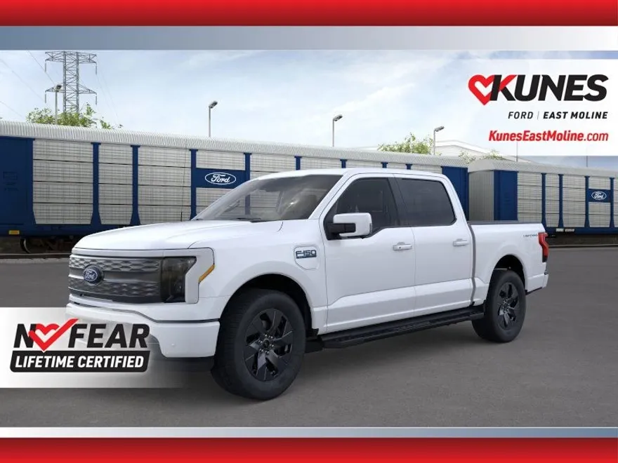 2025 Ford F-150 Lightning Lariat photo 1