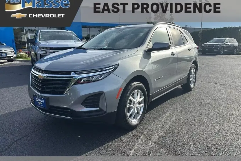 2023 Chevrolet Equinox LT photo 1
