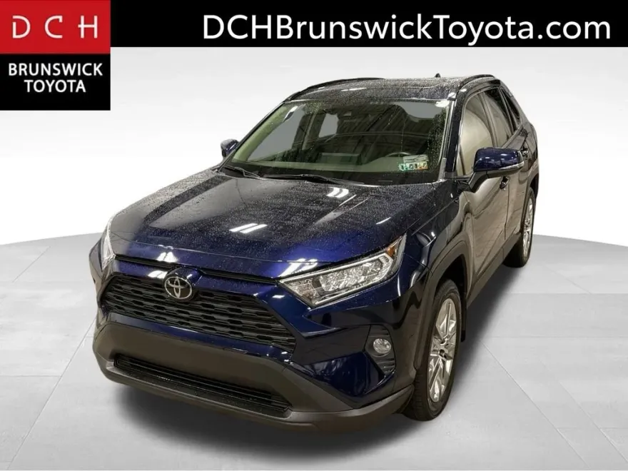 2021 Toyota RAV4 XLE Premium photo 1