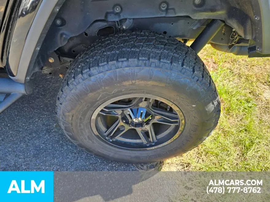 2018 Jeep Wrangler Unlimited Sahara photo 1