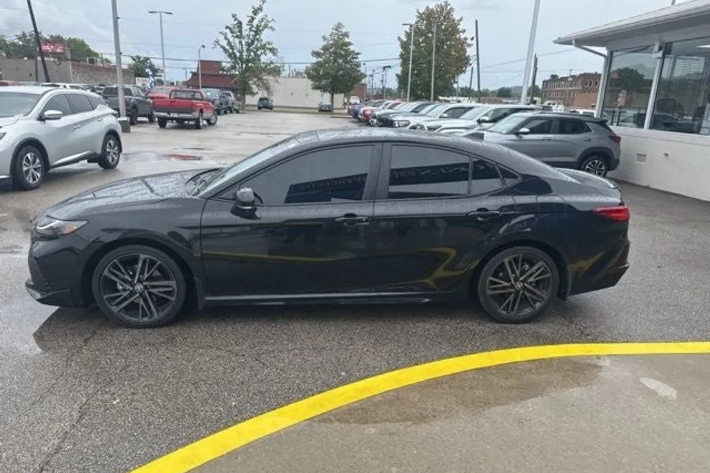 2025 Toyota Camry XSE photo 1