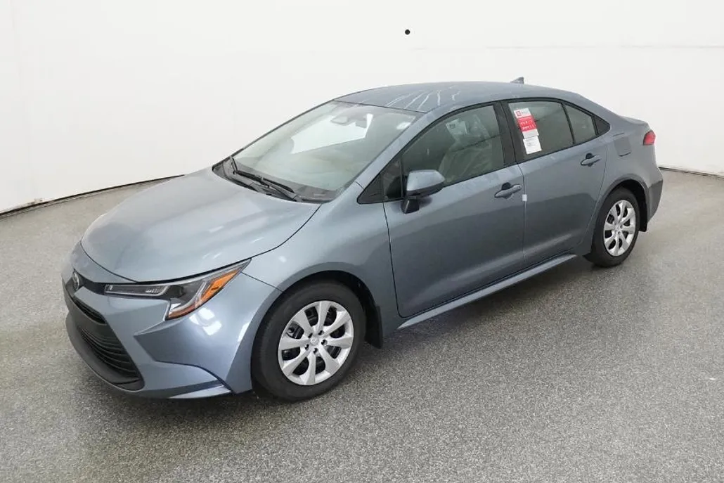 2026 Toyota Corolla LE photo 1