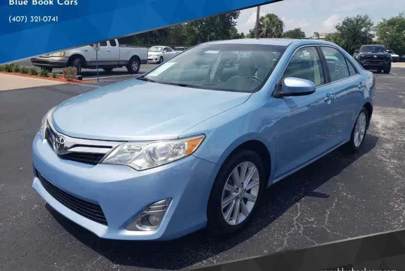 2013 Toyota Camry XLE photo 1