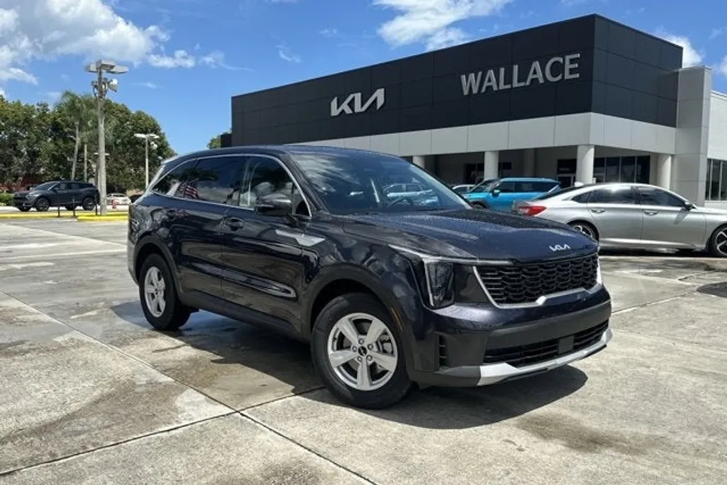 2026 Kia Sorento LX photo 1