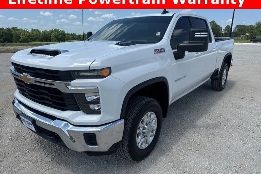 2024 Chevrolet Silverado 2500HD LT photo 1
