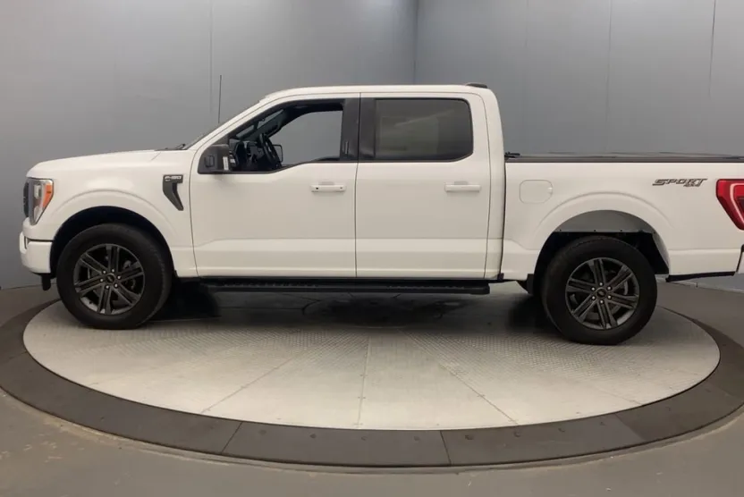 2022 Ford F-150 XLT photo 1