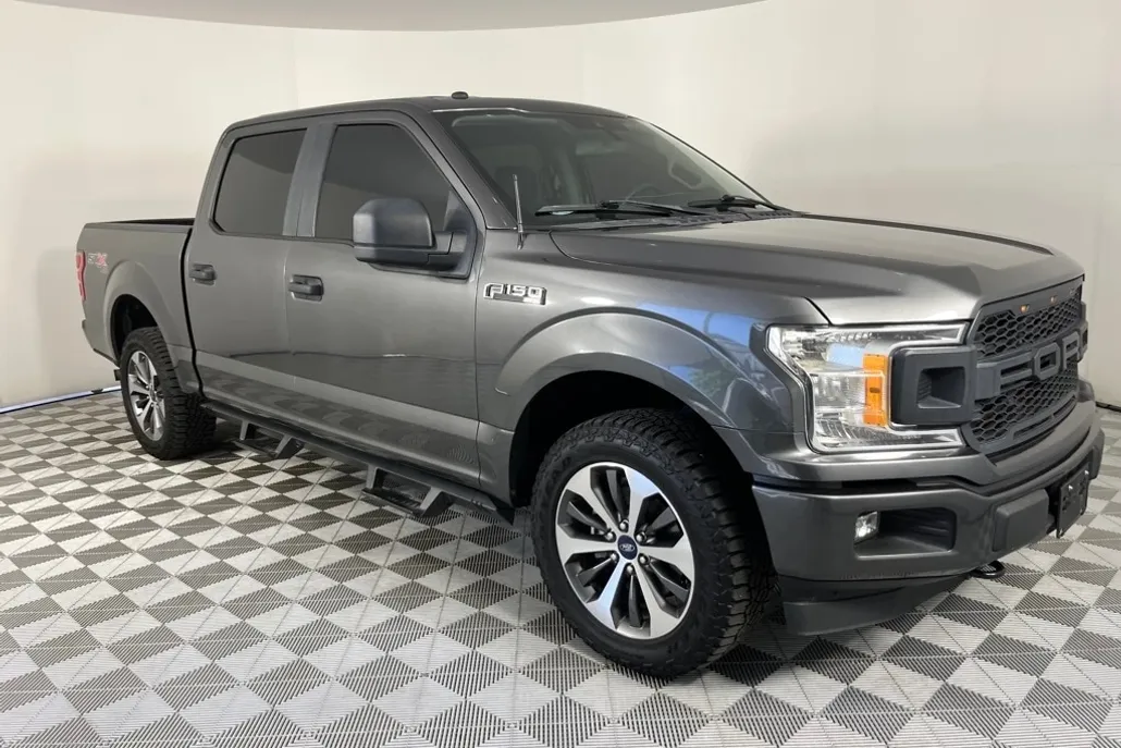 2019 Ford F-150 XL photo 1
