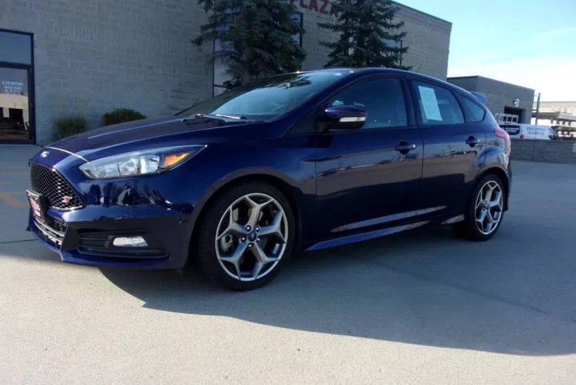 2016 Ford Focus ST photo 1