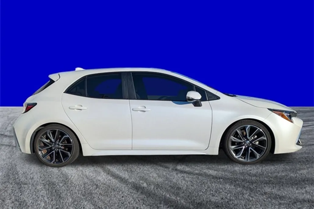 2022 Toyota Corolla XSE photo 1