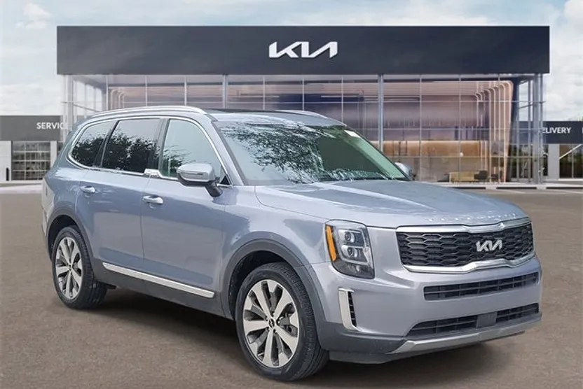 2022 Kia Telluride EX photo 1