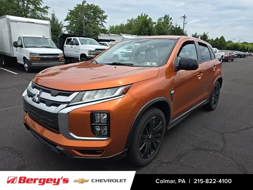 2021 Mitsubishi Outlander Sport LE photo 1