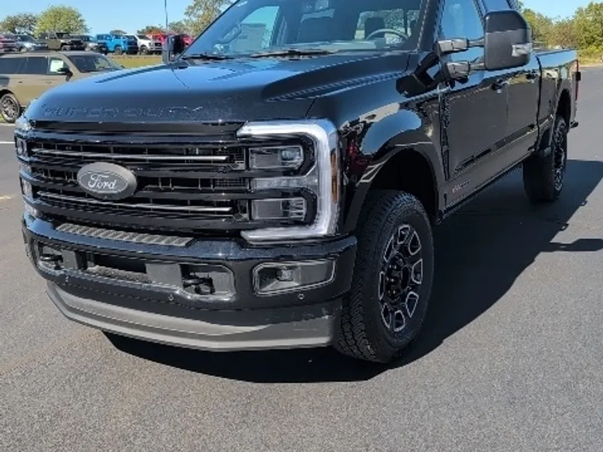 2026 Ford F-350 Platinum photo 1