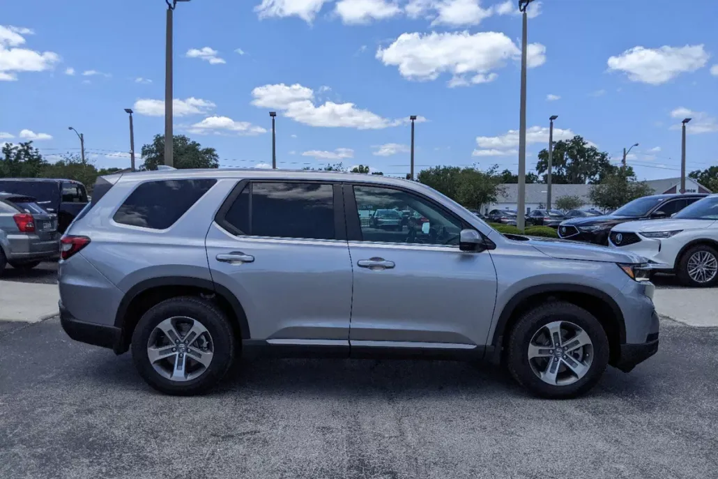 2025 Honda Pilot EX-L photo 1