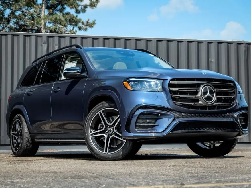 2025 Mercedes Benz GLS 450 4MATIC photo 1