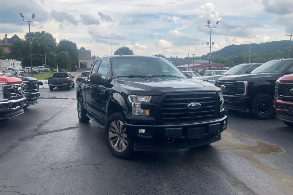 2017 Ford F-150 XL photo 1