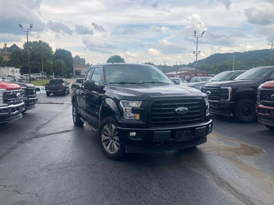 2017 Ford F-150 XL photo 1
